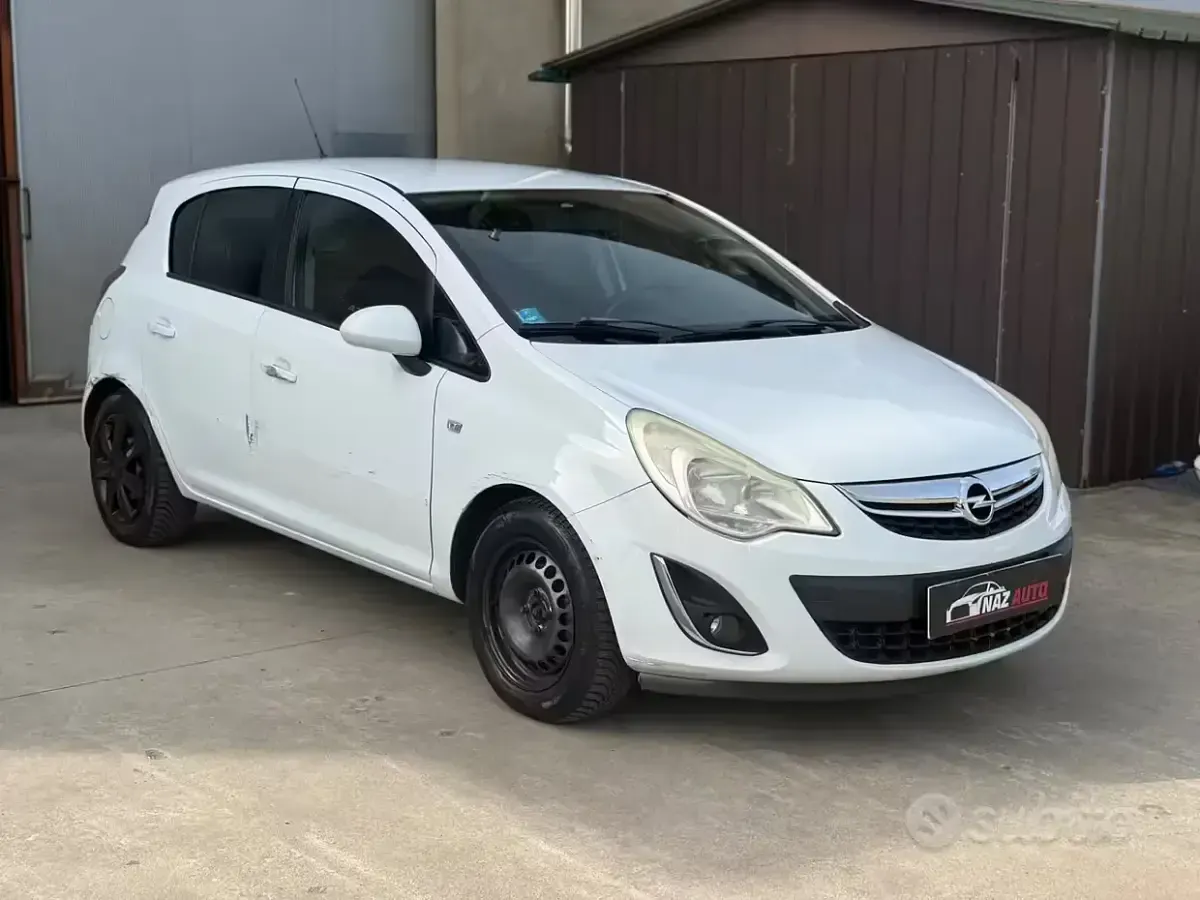Używany Opel Corsa Cosmo 86 KM (63 kW) 2011 Biały Hatchback