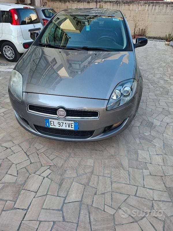 Usata Fiat Bravo Street 120 CV (88 kW) 2013 Grigio Utilitaria