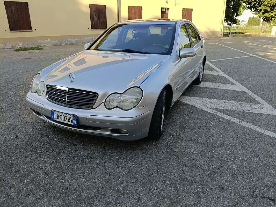 Usata Mercedes C200 Classic 163 CV (119 kW) 2002 Berlina