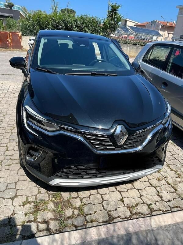 Usata Renault Captur 101 CV (74 kW) 2023 Nero SUV