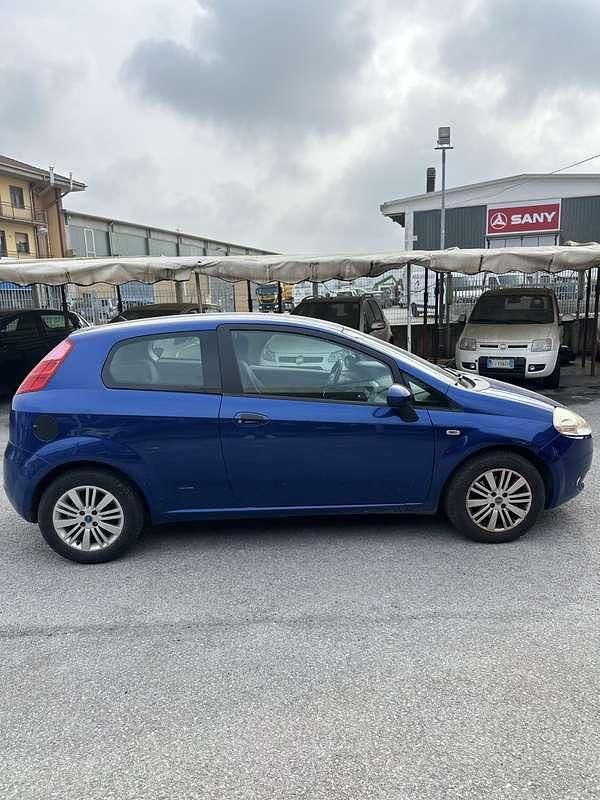 Usata Fiat Grande Punto Dynamic 90 CV (66 kW) 2006 Utilitaria