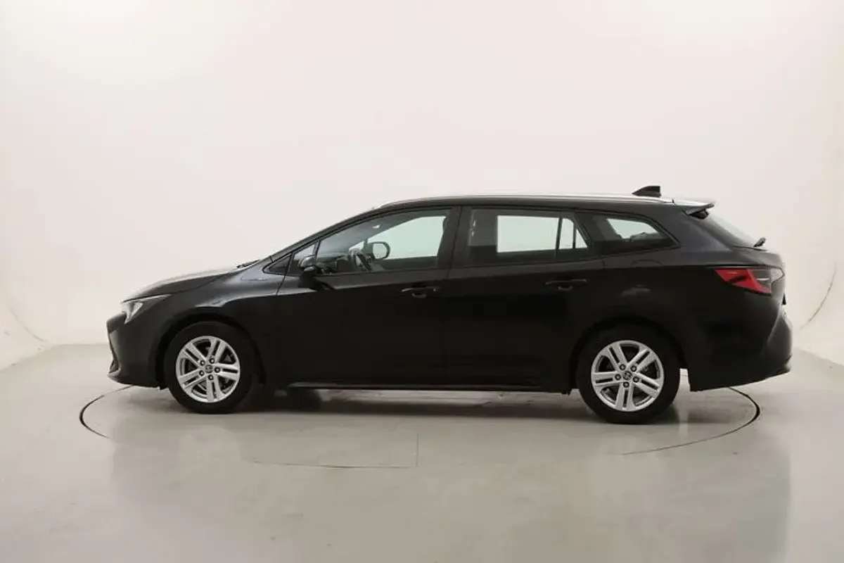 Usata Toyota Corolla Business Edition 122 CV (89 kW) 2022 Nero Station wagon