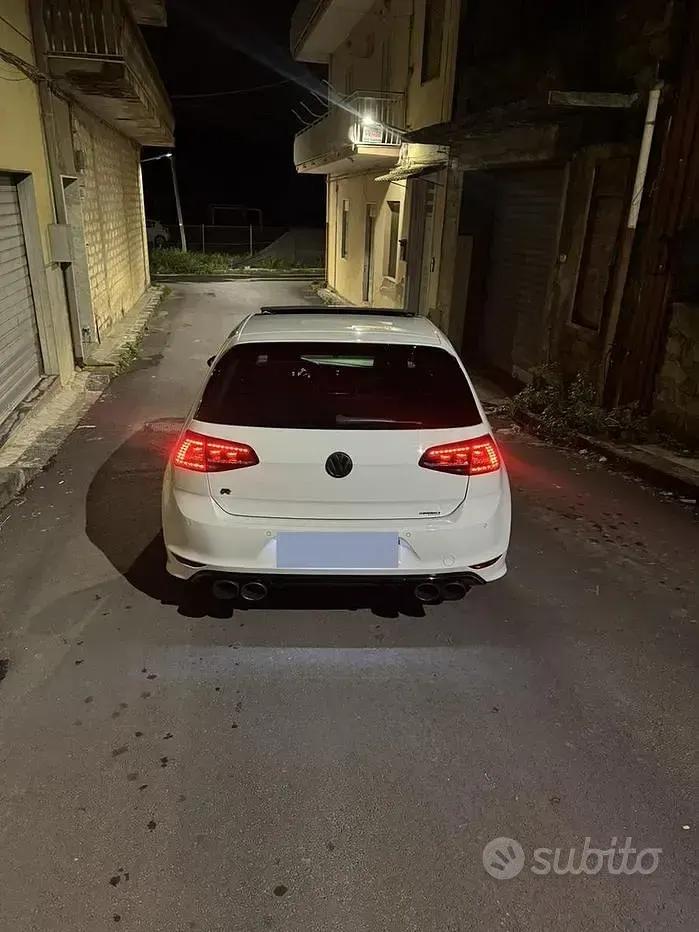Usata VW Golf VII R 300 CV (220 kW) 2022 Bianco Berlina