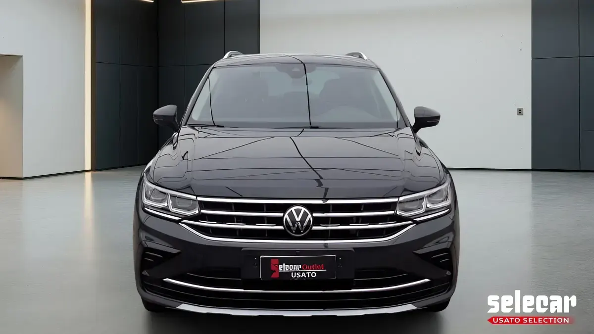 Usata VW Tiguan Elegance 150 CV (110 kW) 2023 Grigio urano SUV