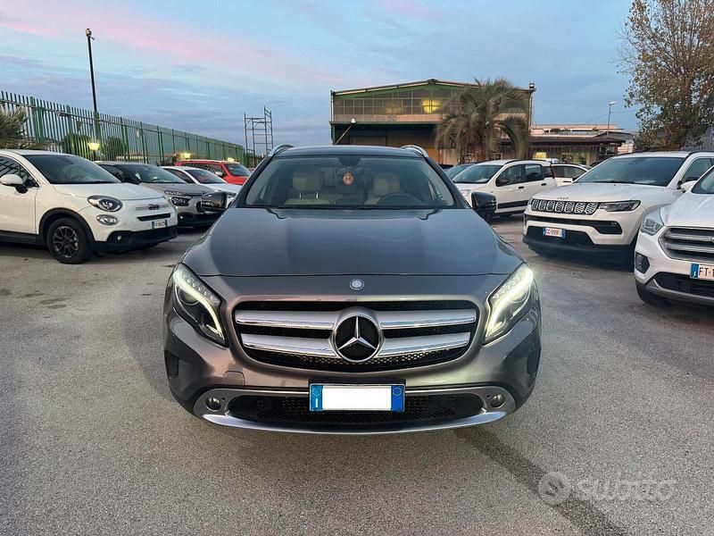 Occasion Mercedes GLA200 136 ch (100 kW) 2015 Gris SUV