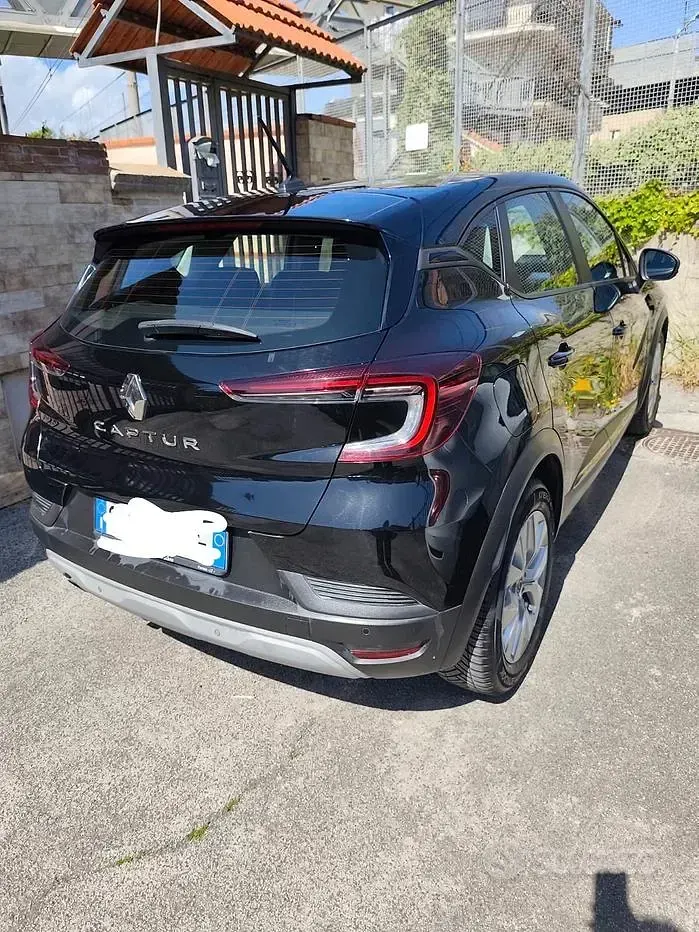 Usata Renault Captur 101 CV (74 kW) 2020 Nero SUV