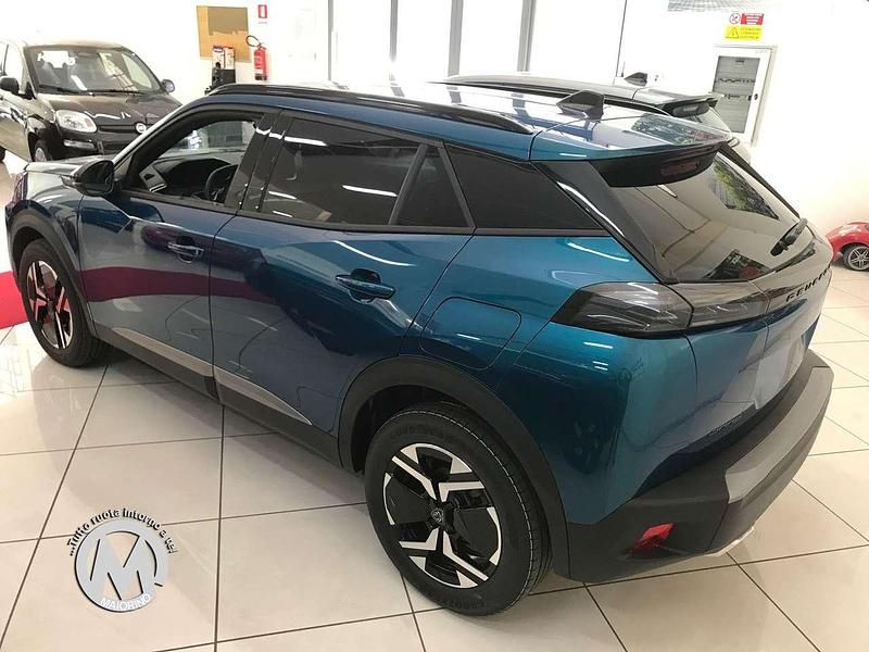 Nuova Peugeot 2008 Allure 131 CV (96 kW) 2025 Verde SUV