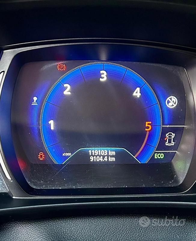 Usata Renault Koleos Intens 131 CV (96 kW) 2017 Rosso SUV