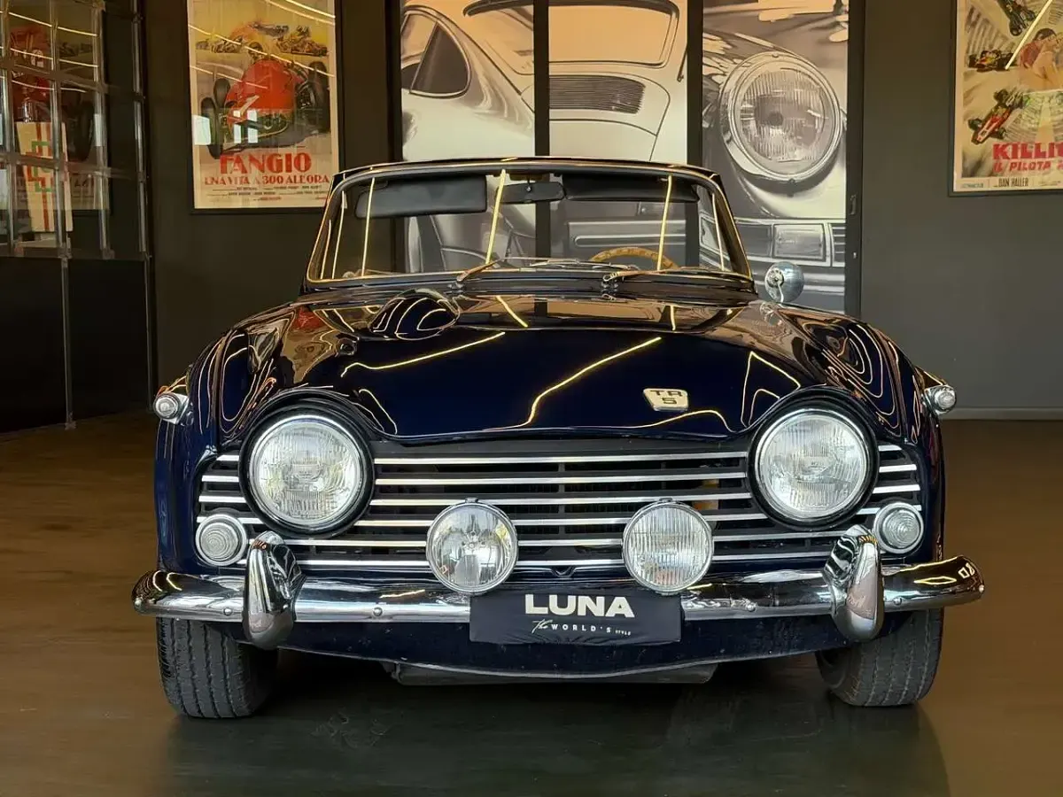 Usata Triumph TR5 150 CV (110 kW) 1968 Royal blu Cabrio