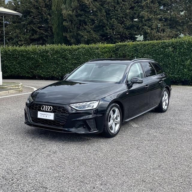Usata Audi A4 S-Line 136 CV (100 kW) 2024 Nero mito metallizzato Station wagon