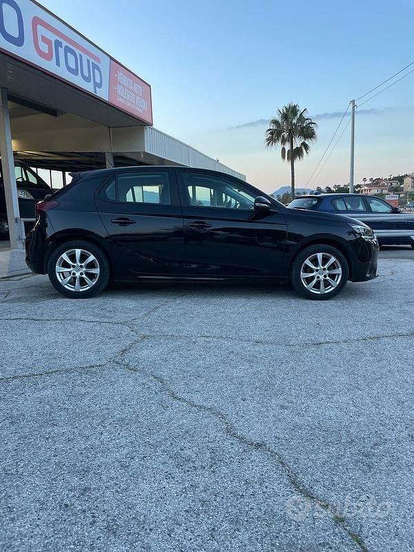 Usata Opel Corsa Edition 74 CV (54 kW) 2022 Nero Utilitaria