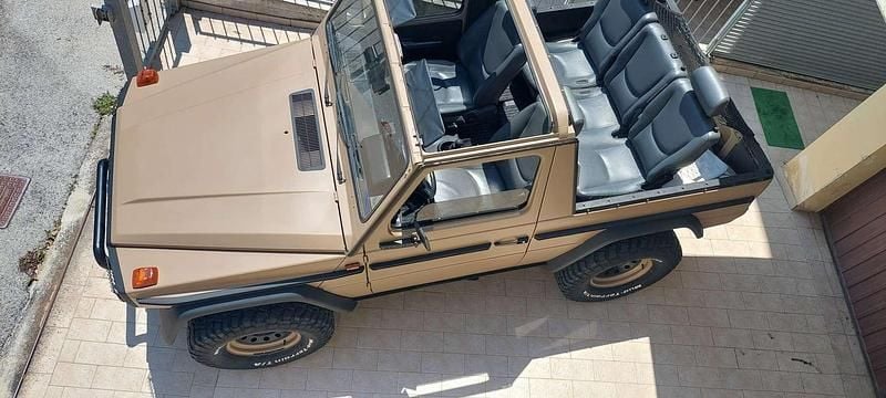 Usata Mercedes G300 150 CV (110 kW) 1981 Beige SUV