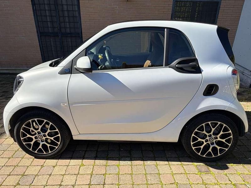 Usata Smart ForTwo Coupé Prime 41 kW (56 CV) 2023 Utilitaria