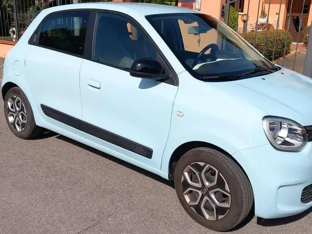 Usata Renault Twingo Equilibre 65 CV (47 kW) 2024 Blu/azzurro Utilitaria