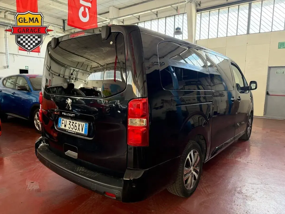 Usata Peugeot Traveller S 177 CV (130 kW) 2019 Viola Monovolume