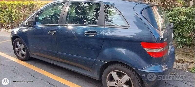 Usata Mercedes B170 116 CV (85 kW) 2008 Blu Monovolume