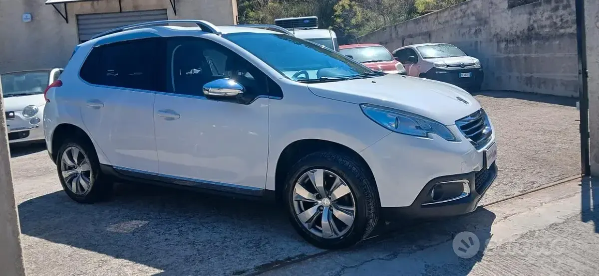 Usata Peugeot 2008 Allure 92 CV (67 kW) 2014 Bianco SUV