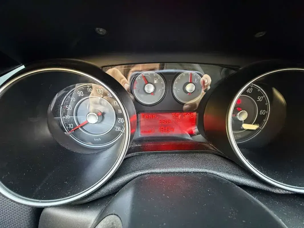 Usata Fiat Punto Easy 69 CV (50 kW) 2013 Utilitaria