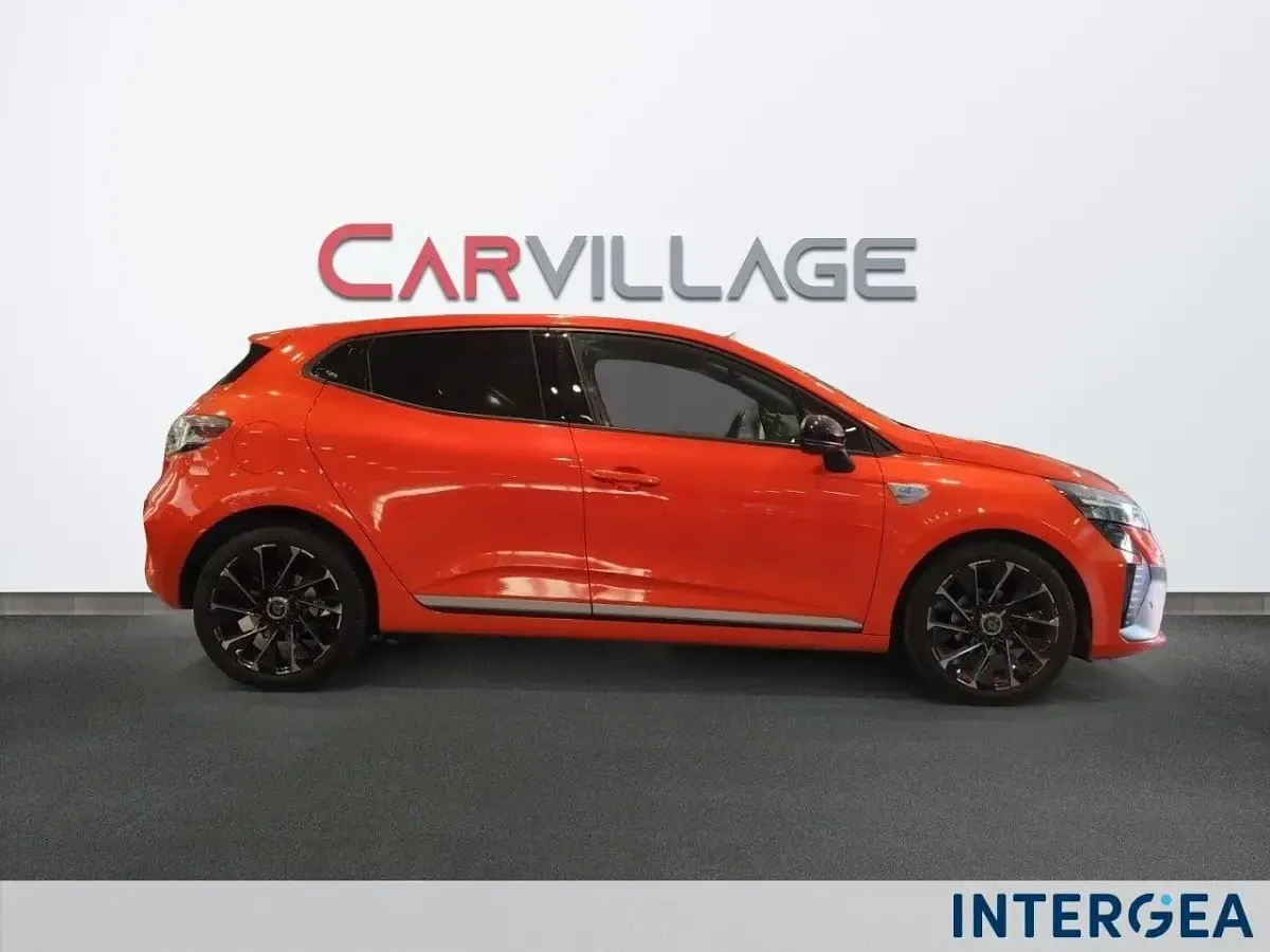 Usata Renault Clio V Esprit Alpine 91 CV (66 kW) 2024 Arancione Berlina