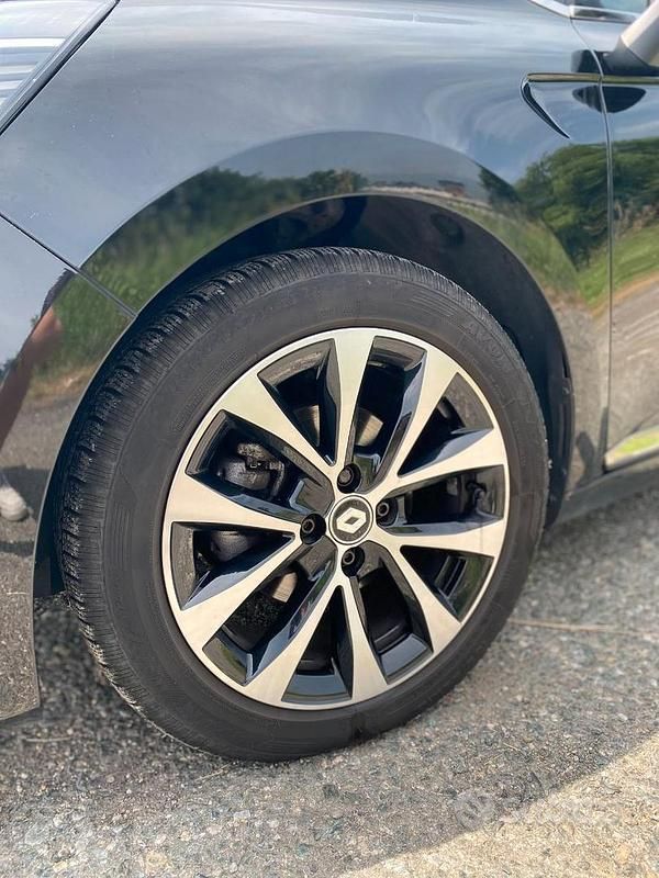 Usata Renault Clio V Techno 100 CV (73 kW) 2023 Nero Utilitaria