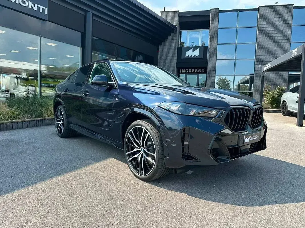 Nuova BMW X6 M Sport 298 CV (219 kW) 2026 Blu SUV