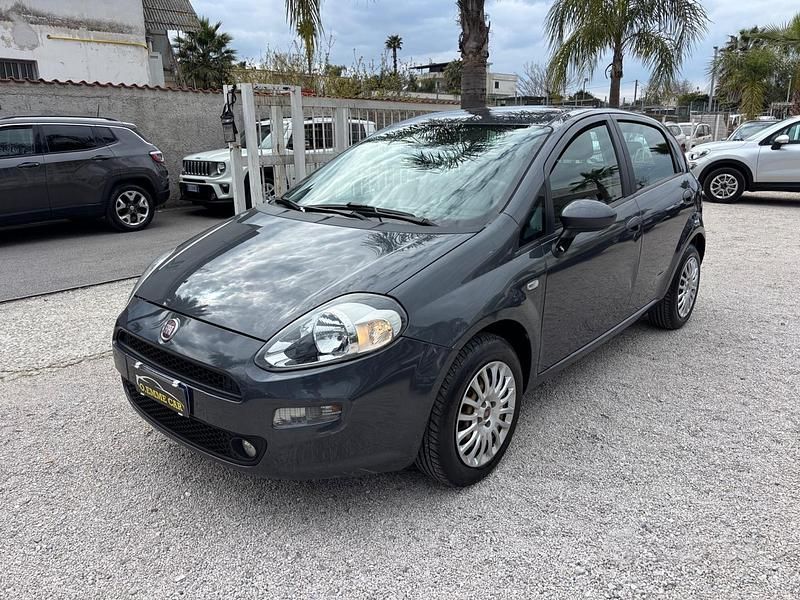 Usata Fiat Punto Lounge 77 CV (56 kW) 2014 Grigio Utilitaria