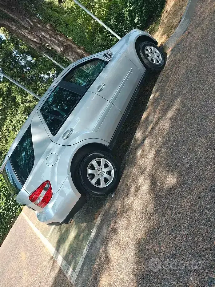 Usata Mercedes ML280 190 CV (139 kW) 2007 Grigio SUV