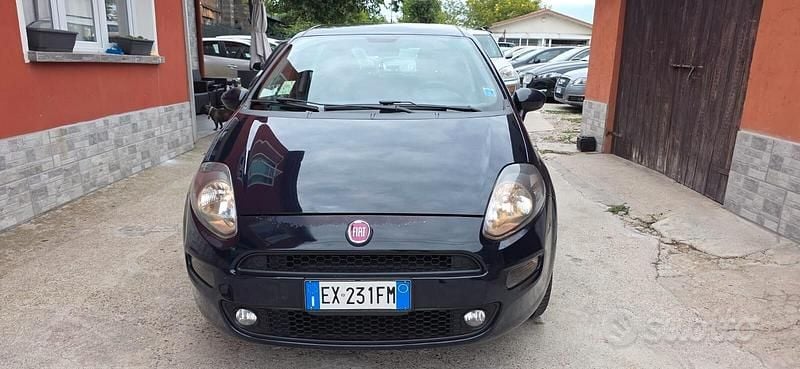 Usata Fiat Punto Lounge 77 CV (56 kW) 2014 Nero Berlina