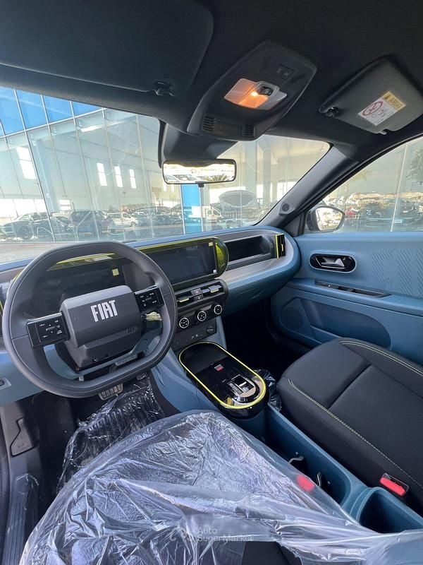 Nuova Fiat Grande Panda Icon 101 CV (74 kW) 2026 Nero Utilitaria