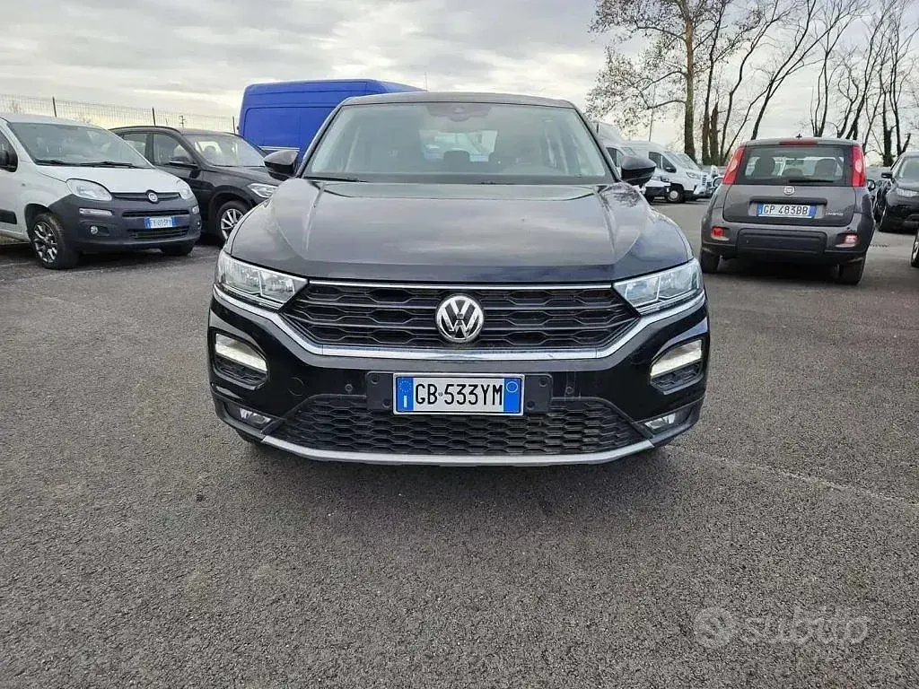 Usata VW T-Roc Business 116 CV (85 kW) 2020 Grigio SUV