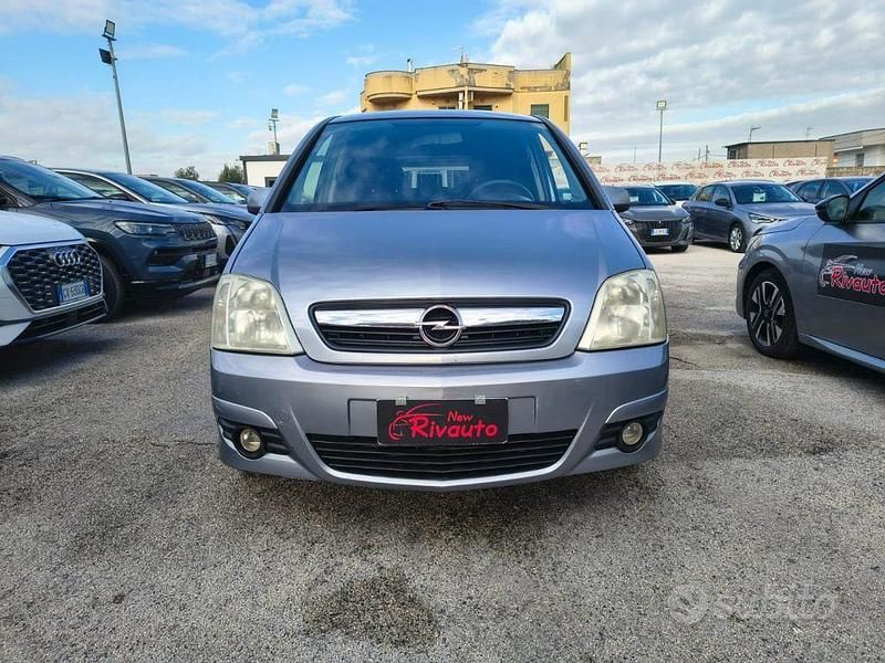 Usata Opel Meriva Cosmo 74 CV (54 kW) 2007 Grigio Monovolume