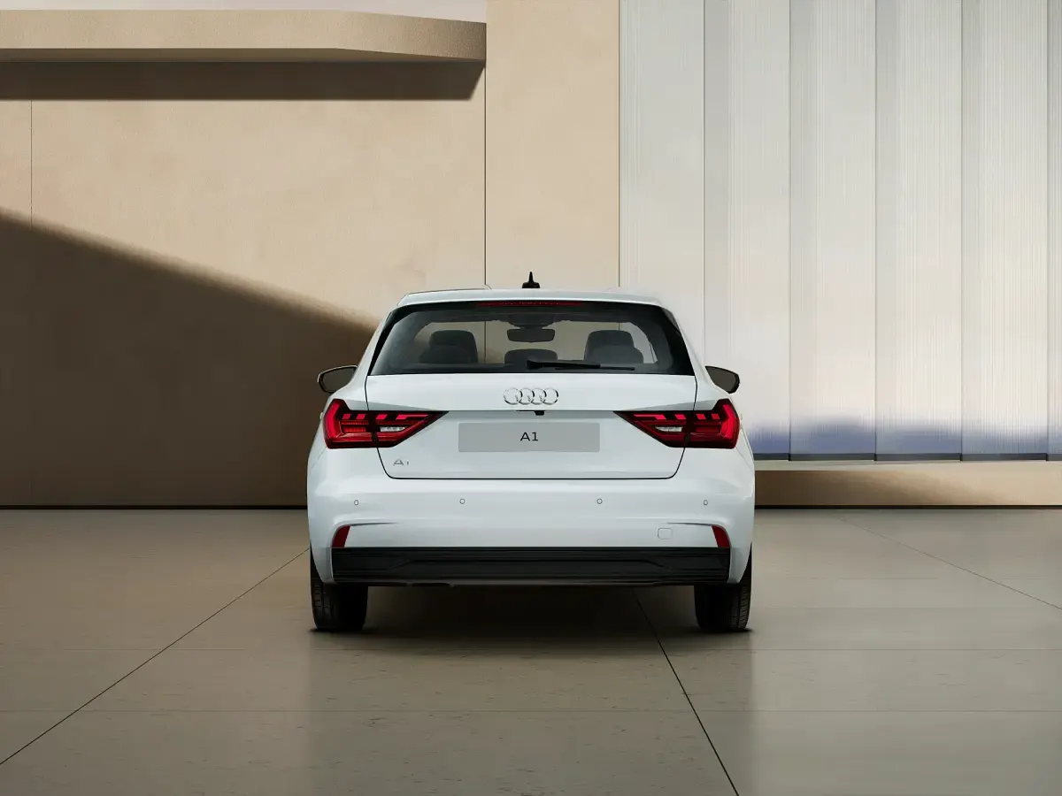 Nuova Audi A1 Business 116 CV (85 kW) 2025 Bianco ghiaccio metallizzato SUV