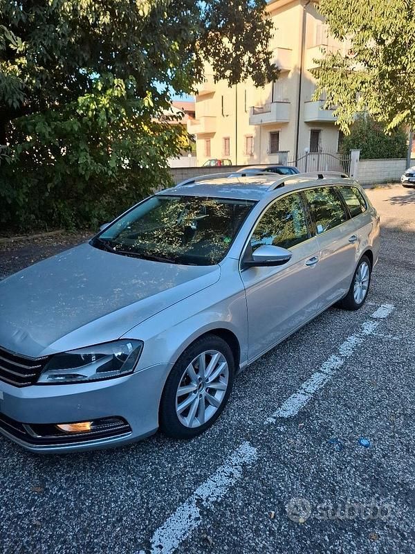 Usata VW Passat 140 CV (102 kW) 2012 Grigio Station wagon