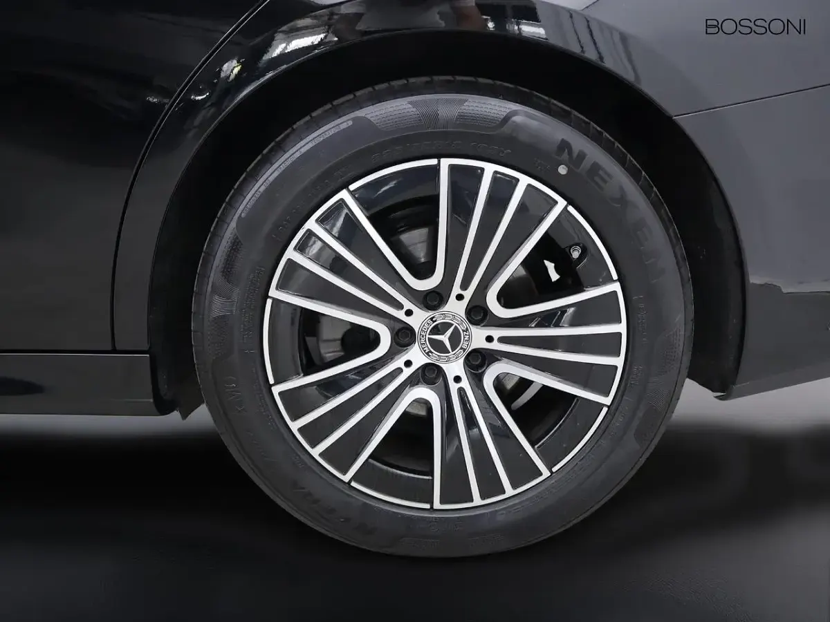 Usata Mercedes E200 Advanced 163 CV (119 kW) 2025 Nero Berlina