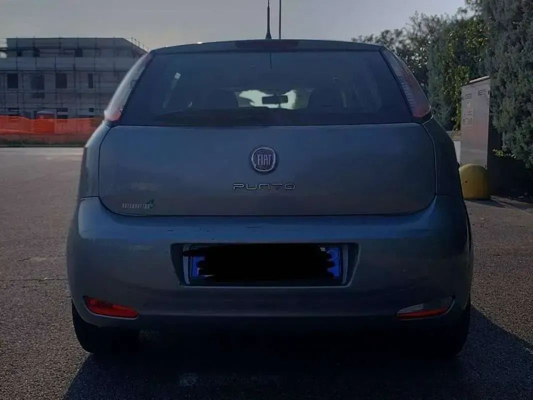 Usata Fiat Punto 75 CV (55 kW) 2012 Bluazzurro Utilitaria