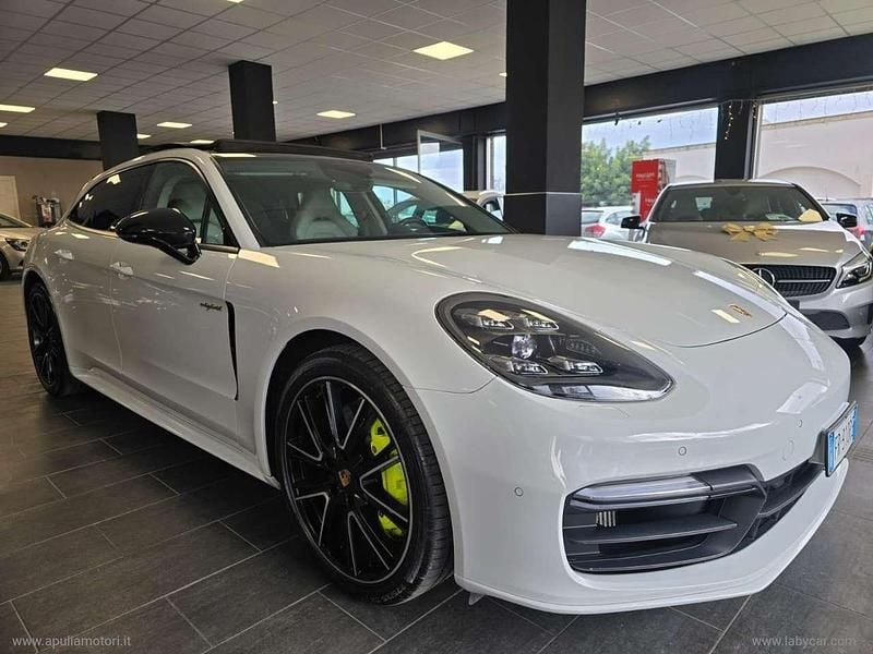 Usata Porsche Panamera 4 Sport Turismo 330 CV (242 kW) 2018 Bianco Berlina