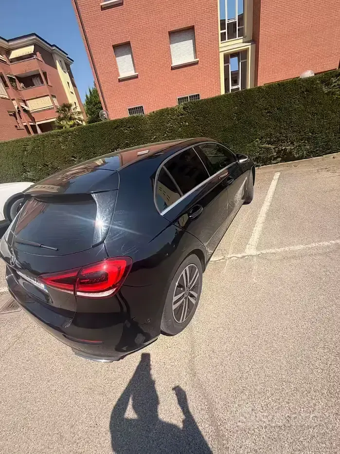 Usata Mercedes A180 116 CV (85 kW) 2020 Nero Berlina