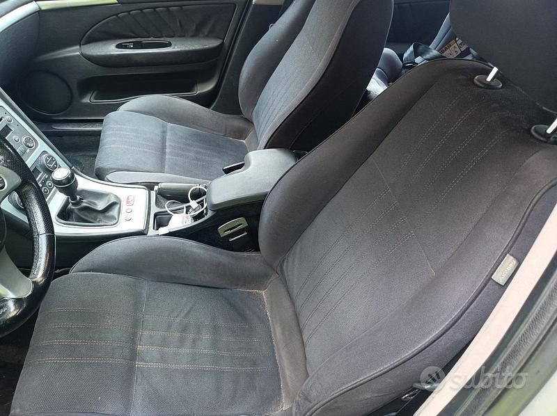 Usata Alfa Romeo 159 Distinctive 170 CV (125 kW) 2010 Grigio Berlina