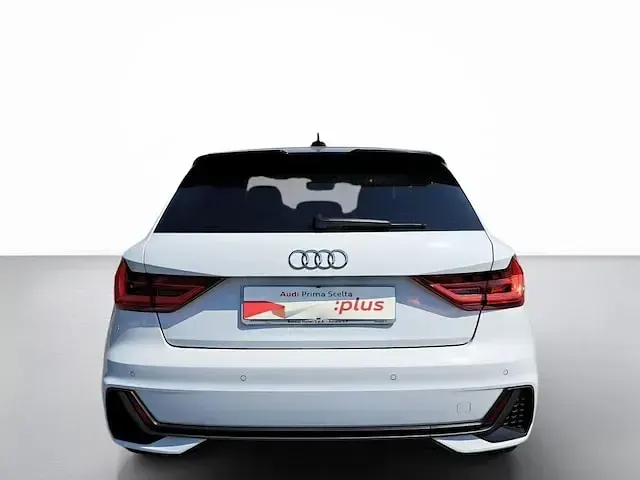 Usata Audi A1 Sportback S-Line 95 CV (69 kW) 2025 Bianco ghiacciaio metallizzato nero mito metallizzato Utilitaria