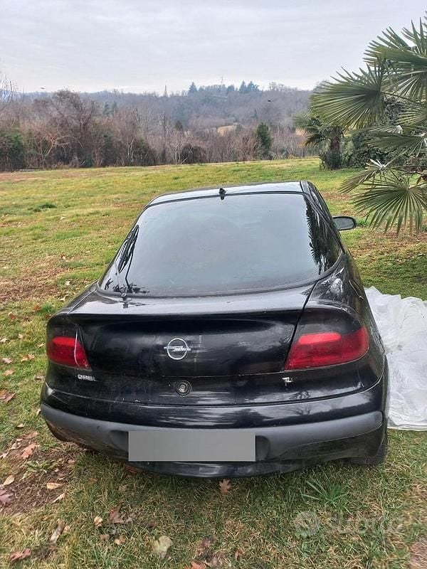Usata Opel Tigra 90 CV (66 kW) 1997 Nero Coupé