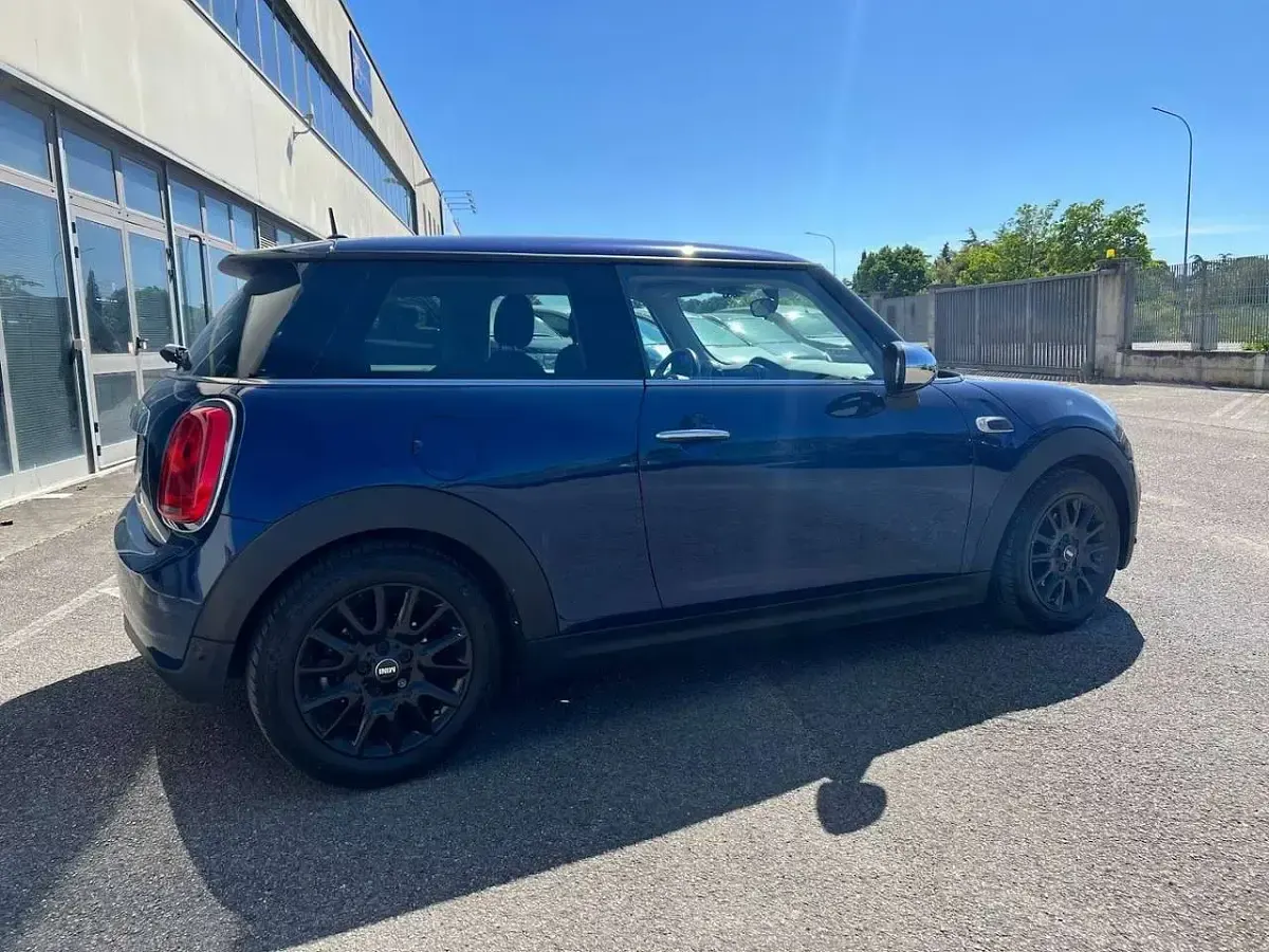 Usata Mini One D Business 95 CV (69 kW) 2015 Deep blue metallic Utilitaria
