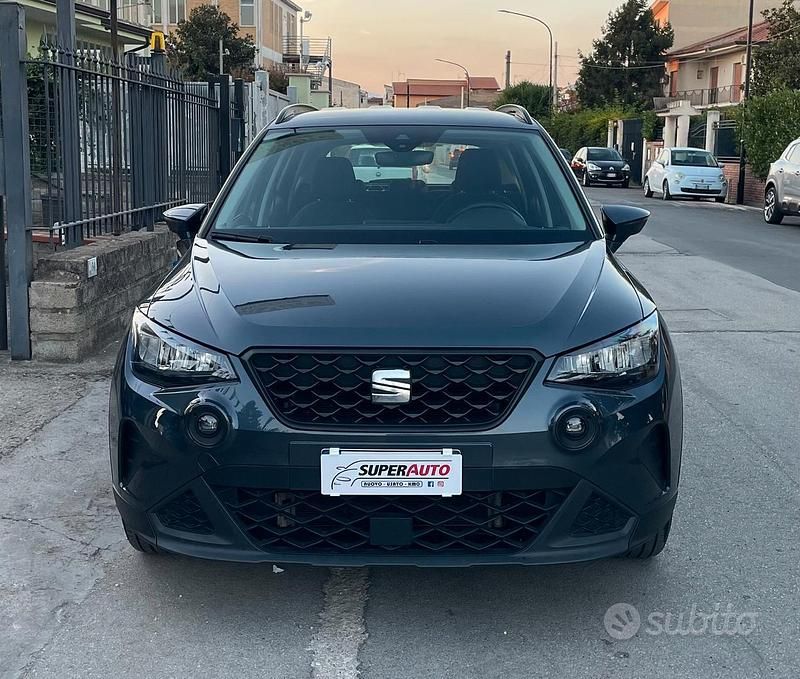 Usata Seat Arona Style 95 CV (69 kW) 2022 Grigio SUV