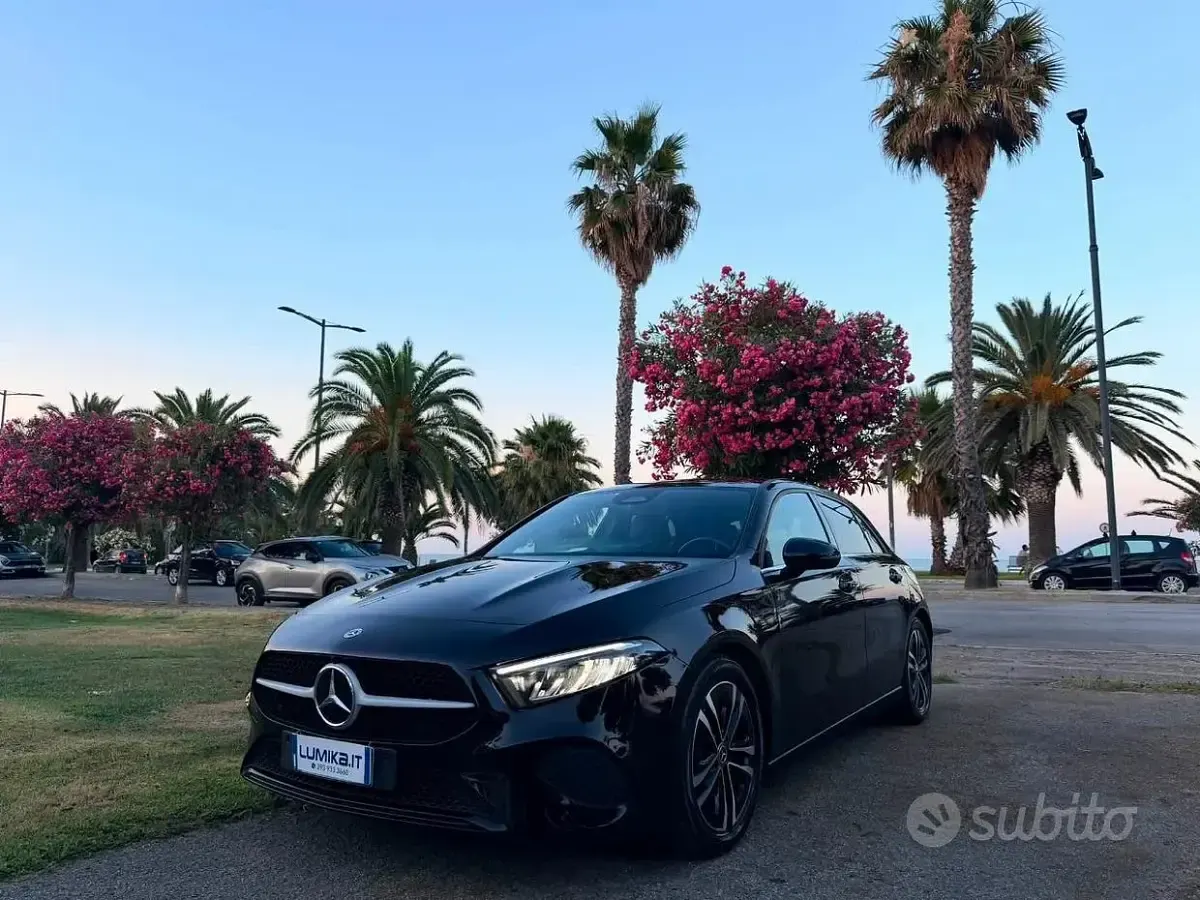 Usata Mercedes A180 AMG Line Premium Plus 116 CV (85 kW) 2023 Nero Berlina