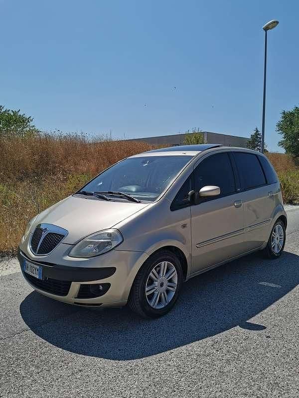 Usata Lancia Musa 90 CV (66 kW) 2007 Monovolume