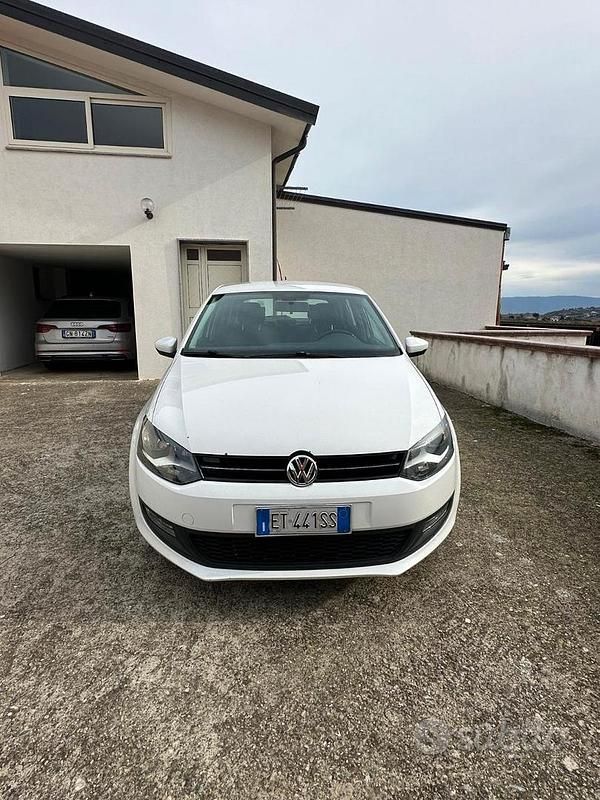 Usata VW Polo Comfortline 75 CV (55 kW) 2014 Bianco Berlina