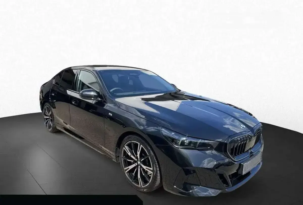 Usata BMW 520 M Sport 197 CV (144 kW) 2024 Nero zaffiro Berlina