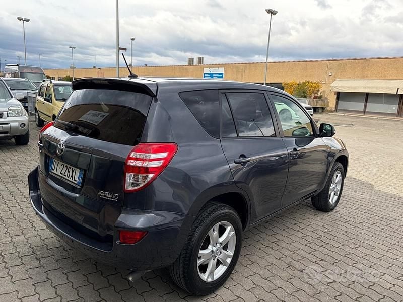Usata Toyota RAV4 Luxury 158 CV (116 kW) 2009 Grigio SUV