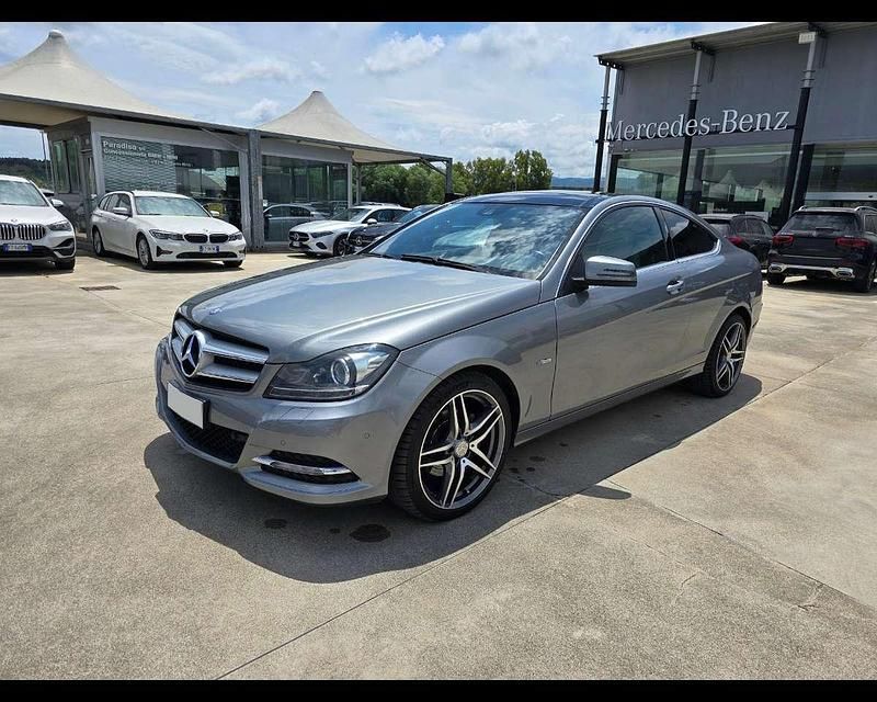 Grigio Usata 2011 Mercedes C250 Avantgarde Coupé | 9900 € (Ottimo prezzo) - Immagine 1/4