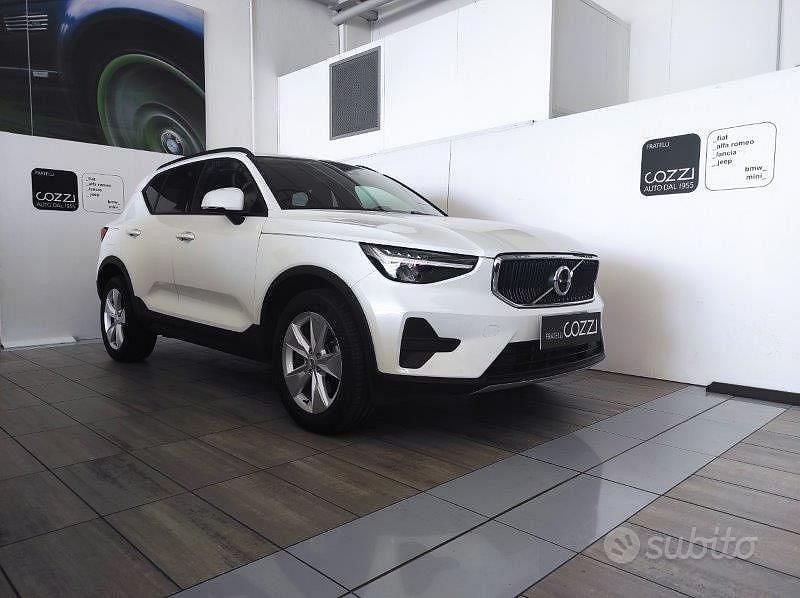 Usata Volvo XC40 163 CV (119 kW) 2023 Bianco SUV