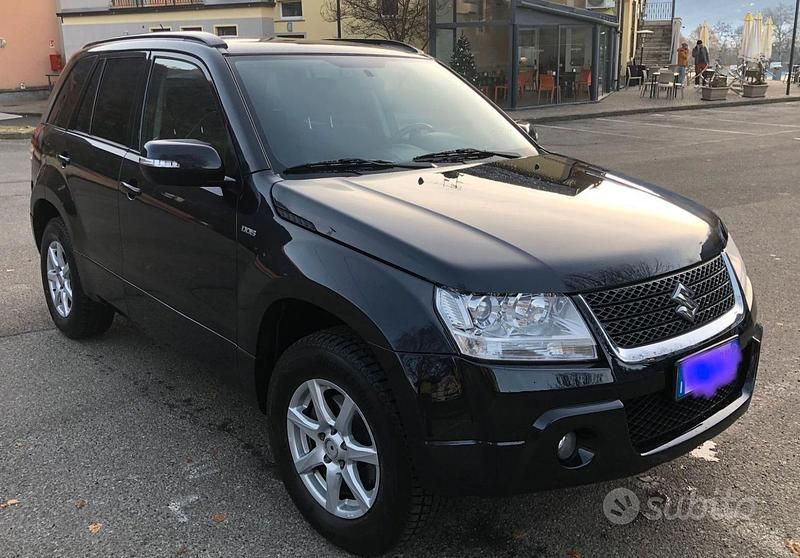 Usata Suzuki Grand Vitara 130 CV (95 kW) 2010 Nero SUV